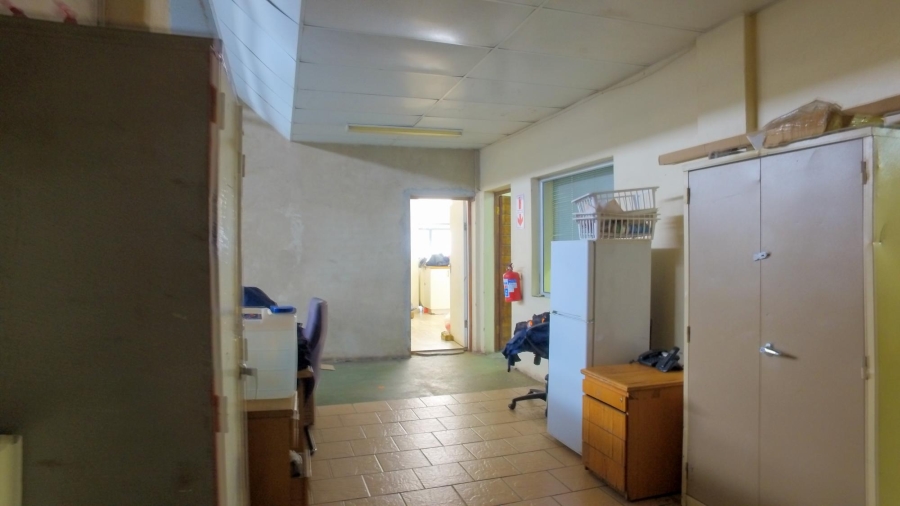 To Let commercial Property for Rent in Oos Einde North West